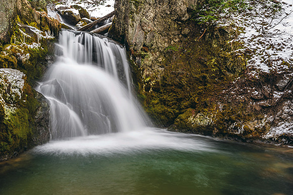 427 (Mt. Hood National Forest)  Lower Mt. Hood Sahalie Falls- Winter