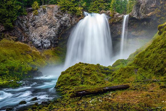 411 Sahalie Falls with side flow (McKenzie River)