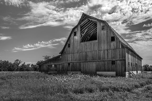119 Barn of Memories - Black and White