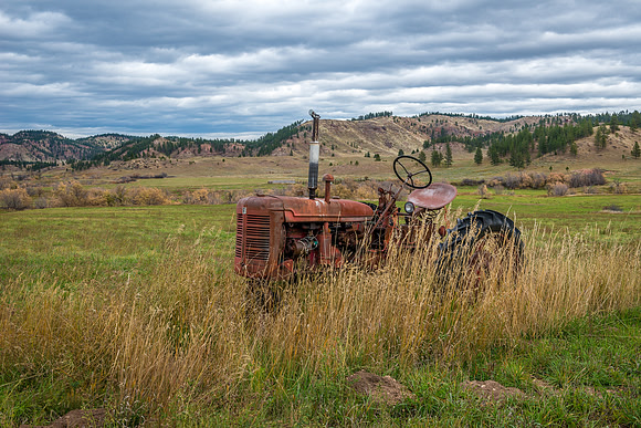126 Badland Tractor